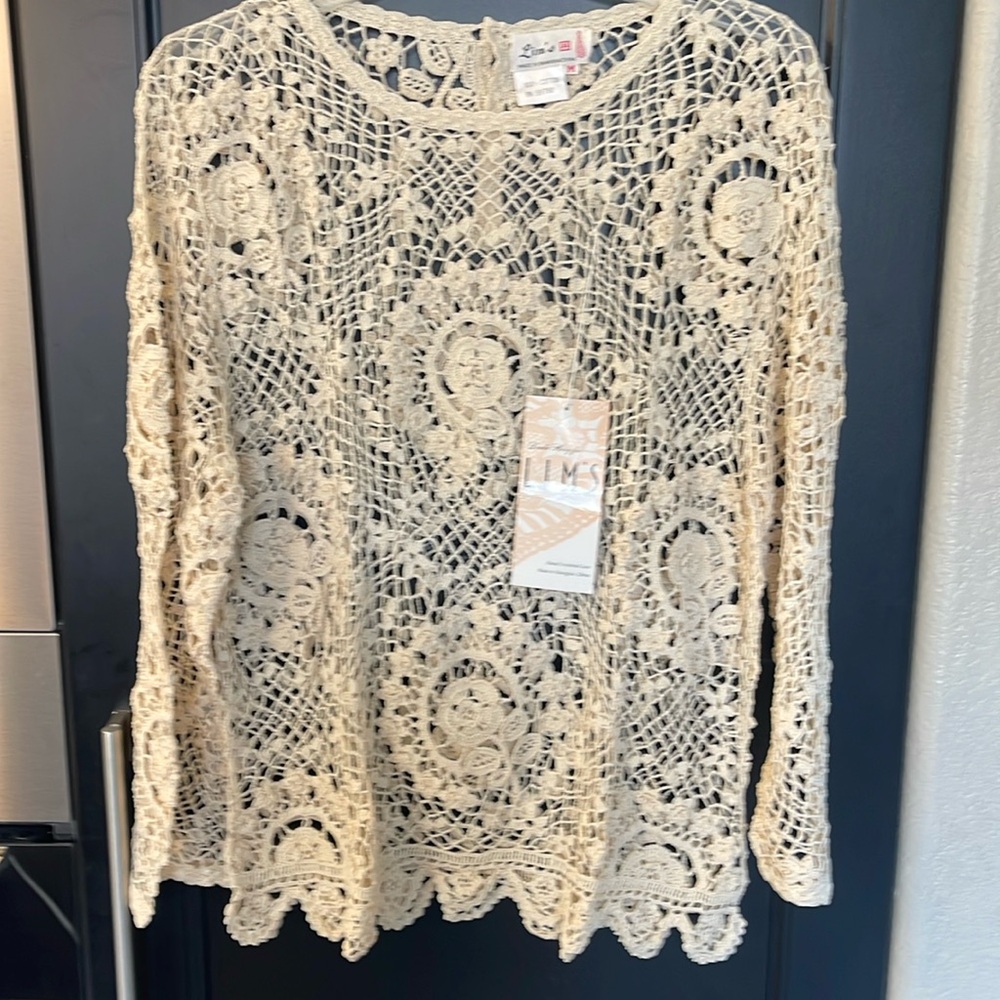 Gorgeous Vintage Hand Crocheted Top Size M